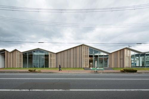 普雷斯頓·斯科特·科恩為密歇根建筑學(xué)院創(chuàng)建了鋸齒狀的屋頂建筑