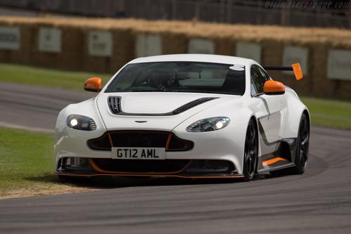 阿斯頓·馬丁Vantage GT12敞篷跑車透露有史以來最極端的敞篷跑車