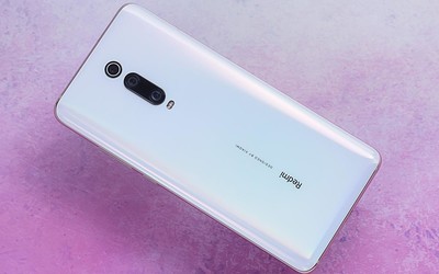 Redmi 5 Plus配備了5.9英寸大屏幕全高清Plus顯示屏