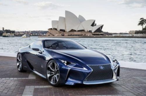 LC 500將會與RC F轎跑車的新調(diào)校的5.0升自然吸氣V8一同推出