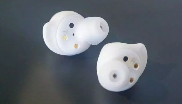 三星Galaxy Buds Plus評測：AirPods競爭對手提升了性能