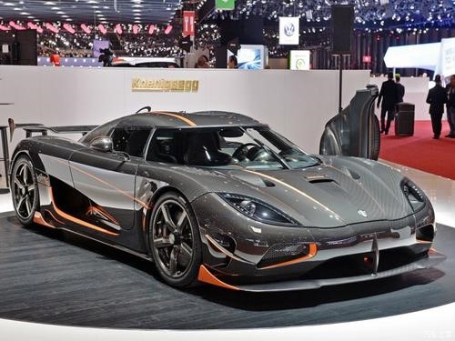 最后科尼賽克Agera RS交付給客戶的克里斯蒂安馮科尼賽克