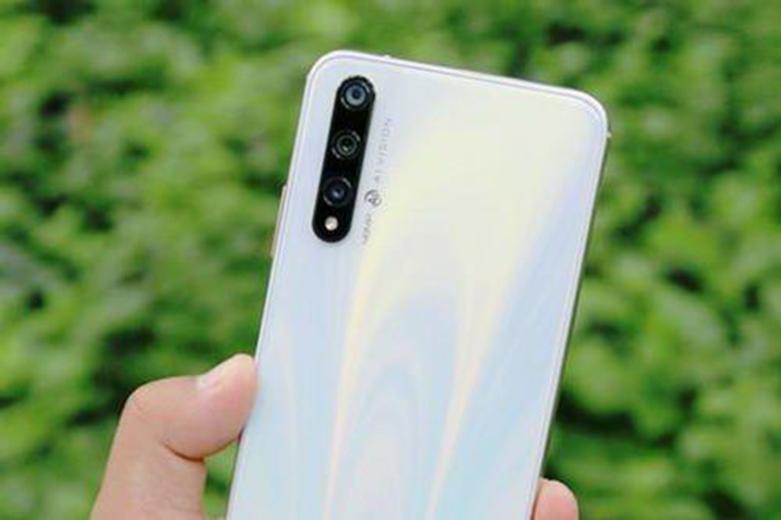 帶有麒麟820 5G的Honor 30S出現(xiàn)在AnTuTu上