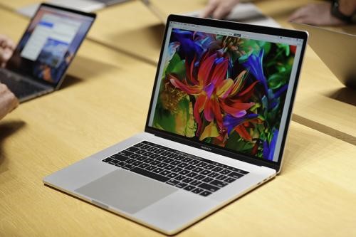 較薄的MacBook Pro具有觸摸屏功能鍵