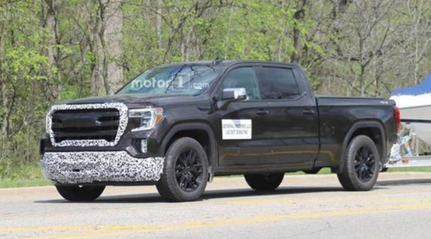 2019 GMC Sierra Elevation提供全新的2.7L渦輪發(fā)動機(jī)