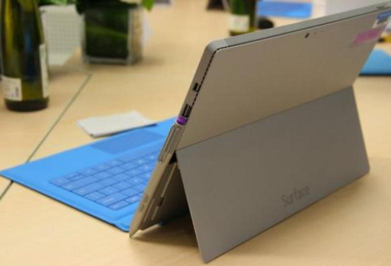 微軟正在調(diào)查導(dǎo)致Surface Pro 7隨機(jī)關(guān)閉的問題