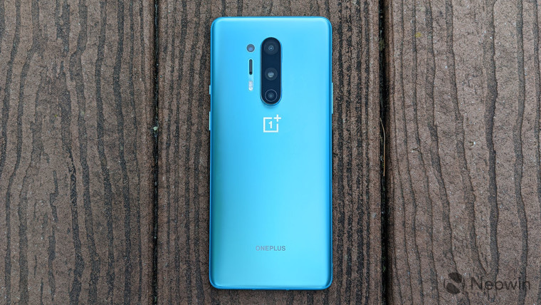 OnePlus 8 Pro的濾色鏡相機可以看穿塑料物體