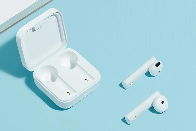 帶雙麥克風(fēng)的Mi AirDots 2 SE，具有20小時(shí)的電池壽命