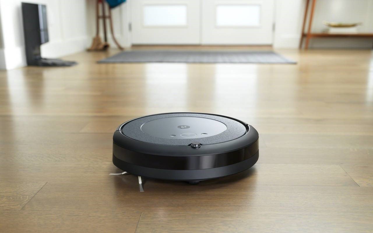 iRobot Roomba i3 +是一款便宜的帶有自動清空垃圾箱的吸塵器