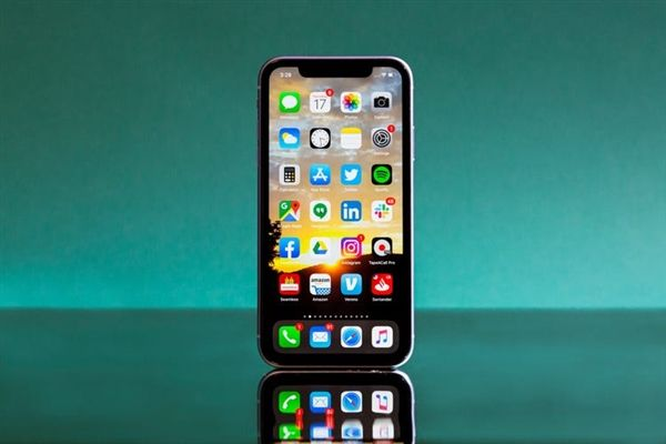 Apple iPhone 12 Mini通過MagSafe充電僅支持高達(dá)12W的充電速度