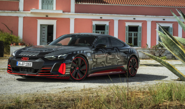 2022年奧迪RS E-Tron GT電動豪華旅行車的量產(chǎn)版定于2021年初發(fā)布