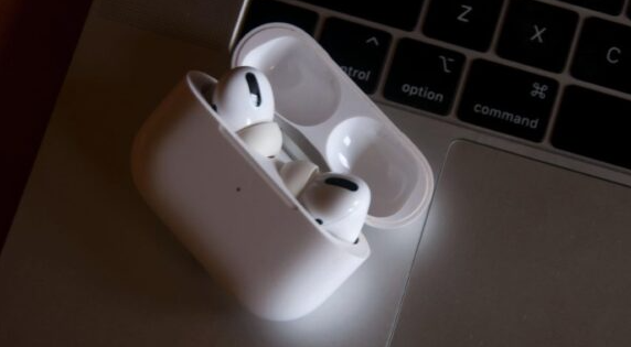 來自蘋果的AirPods Pro Lite