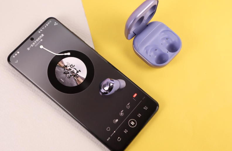 三星Galaxy Buds Pro和Buds Live有什么區(qū)別？