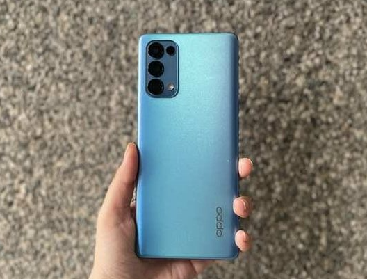 Oppo Reno 5 F有一個四攝像頭系統(tǒng)