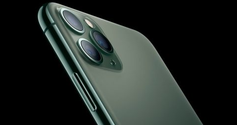 淹沒在湖中一年后，iPhone 11 Pro Max正常工作