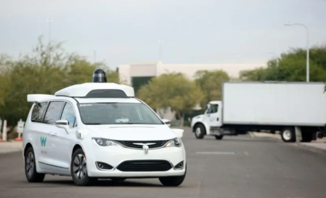 Waymo，Cruise seek許可對(duì)舊金山的自動(dòng)駕駛汽車收取費(fèi)用