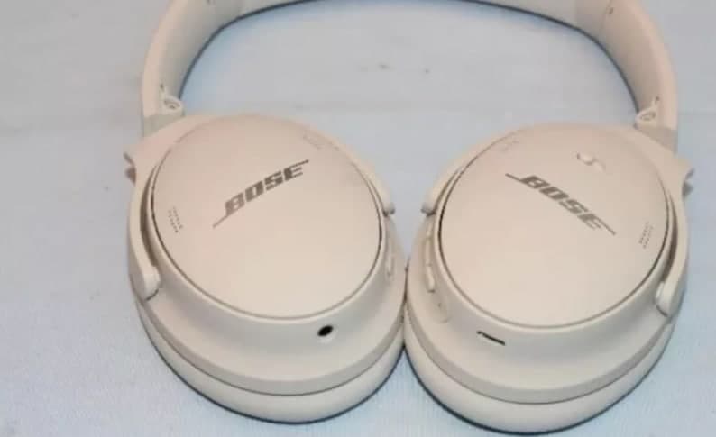 Bose 耳機(jī)迷有福了！QuietComfort 45 已在 FCC 官方照片中泄露