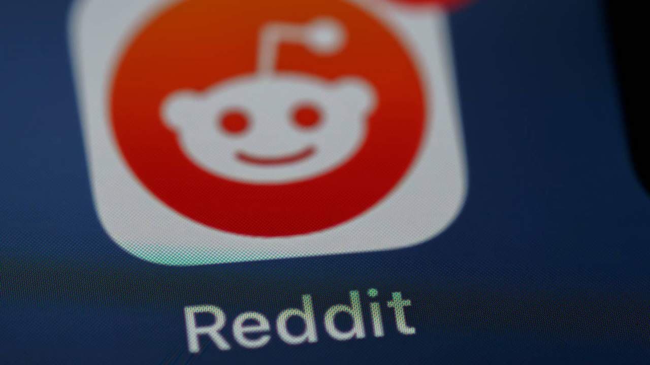 Reddit 是推出 TikTok 克隆的最新社交平臺